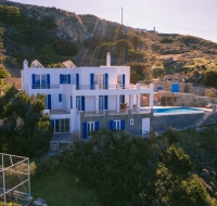 Villa Delfini , Syros