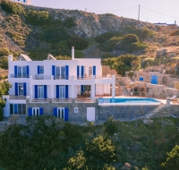 Villa Delfini , Syros