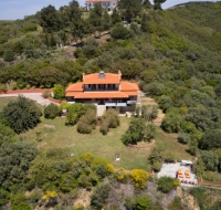 Beachfront villa with huge garden, 3br, Chalkidiki