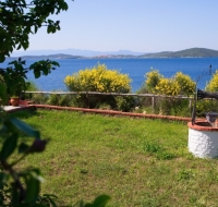 Beachfront villa with huge garden, 3br, Chalkidiki