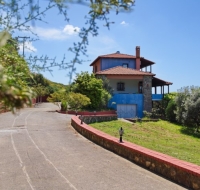 Beachfront villa with huge garden, 3br, Chalkidiki