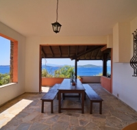 Beachfront villa with huge garden, 3br, Chalkidiki