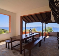 Beachfront villa with huge garden, 3br, Chalkidiki
