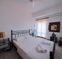 Beachfront villa with huge garden, 3br, Chalkidiki