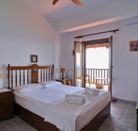 Beachfront villa with huge garden, 3br, Chalkidiki