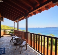 Beachfront villa with huge garden, 3br, Chalkidiki
