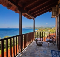 Beachfront villa with huge garden, 3br, Chalkidiki