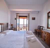 Beachfront villa with huge garden, 3br, Chalkidiki