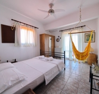 Beachfront villa with huge garden, 3br, Chalkidiki