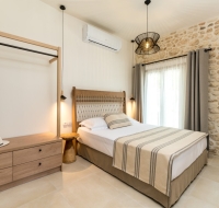 Amvikas: Oinos Suite & Cave, with Jacuzzi-Sitia
