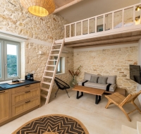 Amvikas: Oinos Suite & Cave, with Jacuzzi-Sitia