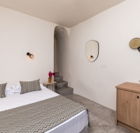 Amvikas: Oinos Suite & Cave, with Jacuzzi-Sitia
