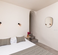 Amvikas: Oinos Suite & Cave, with Jacuzzi-Sitia