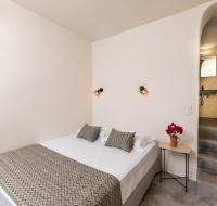 Amvikas: Oinos Suite & Cave, with Jacuzzi-Sitia