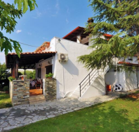 Home with garden in Flogita Beach, Chalkidiki