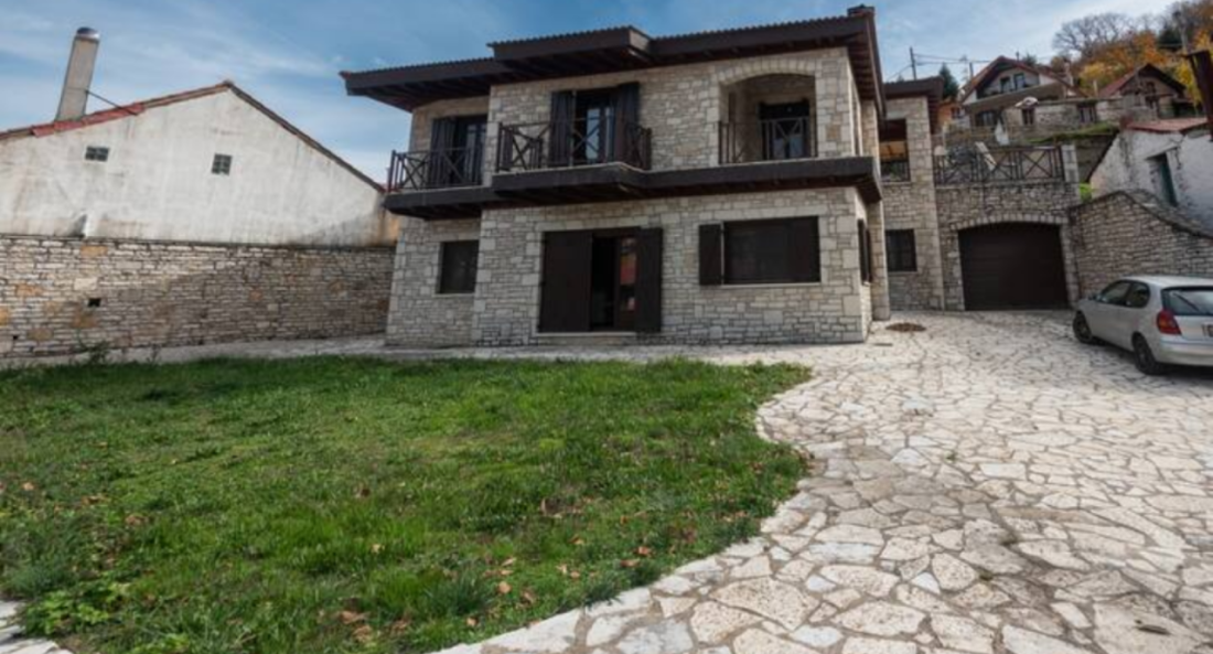 Kourtis Family Mansion, Karpenisi