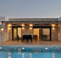 Sternes Tropicana Executive Villa with pool