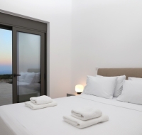 Sternes Tropicana Executive Villa with pool