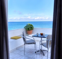 Beachfront- Βlue Comfort apt. 7-sitia