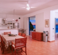 Villa Delfini , Syros