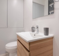 Oculus Irakleous Apt 4