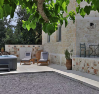 Amvikas: Oinos Suite & Cave, with Jacuzzi-Sitia