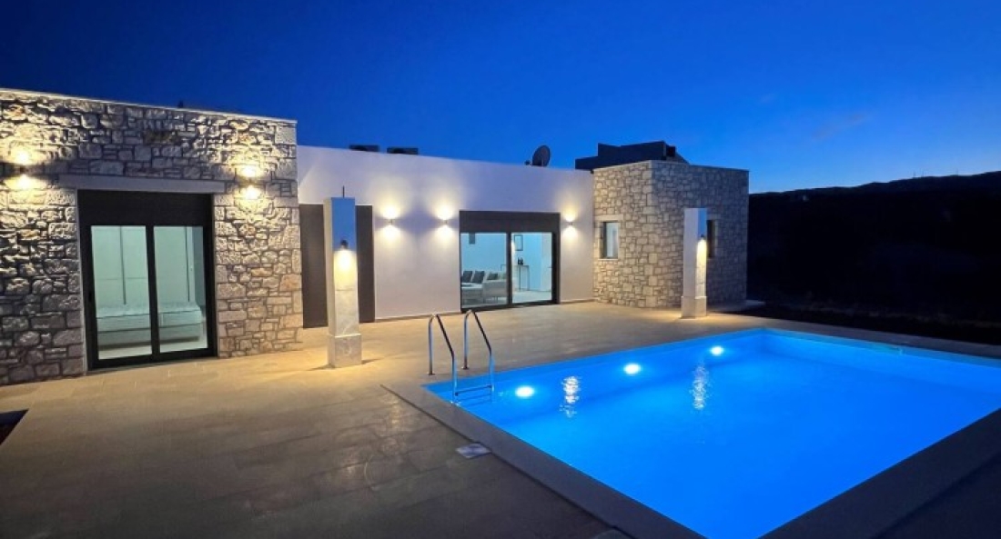 Sternes Panorama Executive Villa with Pool