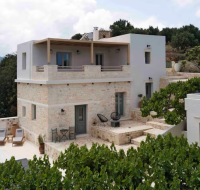 Amvikas: Oinos Suite & Cave, with Jacuzzi-Sitia
