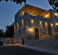 Amvikas: Oinos Suite & Cave, with Jacuzzi-Sitia