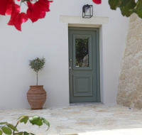 Amvikas: Oinos Suite & Cave, with Jacuzzi-Sitia