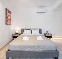 Oculus Irakleous Apt 4