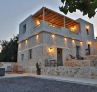 Amvikas: Oinos Suite & Cave, with Jacuzzi-Sitia