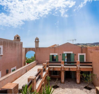 Villa Tequila, 5 bdr exquisite beachfront mansion, Syros