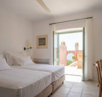 Villa Tequila, 5 bdr exquisite beachfront mansion, Syros