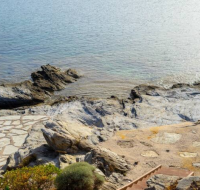 Villa Tequila, 5 bdr exquisite beachfront mansion, Syros