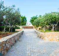 Villa Tequila, 5 bdr exquisite beachfront mansion, Syros