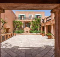 Villa Tequila, 5 bdr exquisite beachfront mansion, Syros