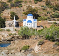 Villa Tequila, 5 bdr exquisite beachfront mansion, Syros