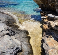 Villa Tequila, 5 bdr exquisite beachfront mansion, Syros