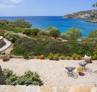 Villa Tequila, 5 bdr exquisite beachfront mansion, Syros