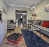 Beautiful apt downtown Glyfada